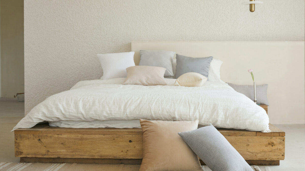 Comment bien choisir son lit adulte : dimensions, matériaux et options de rangement