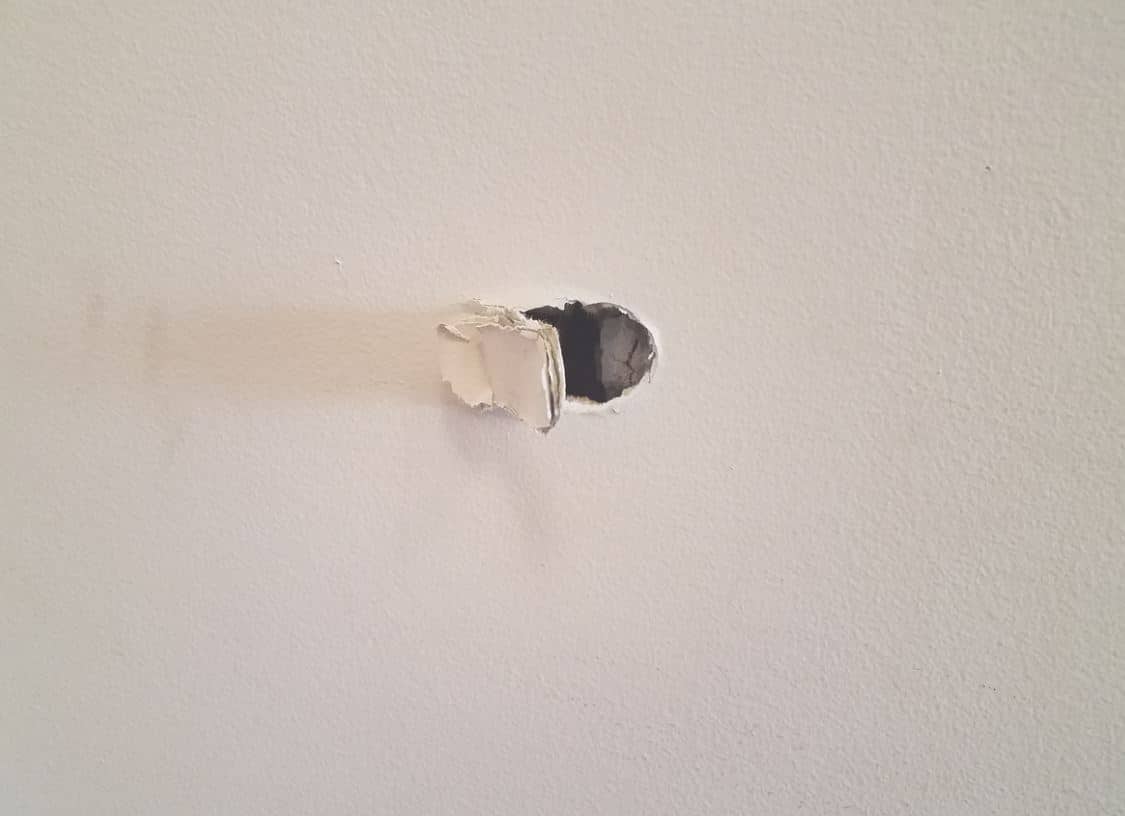 Quel revêtement sur un mur abîmé ?