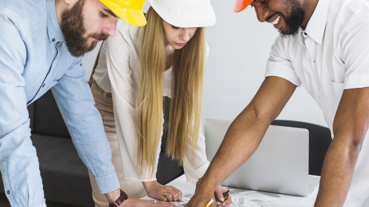 Top 4 des constructeurs incontournables pour faire bâtir en Bretagne